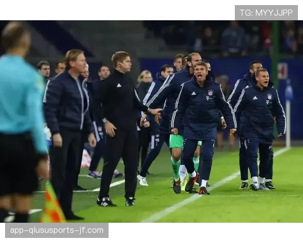 撕开局面阿拉巴本赛季回撤直塞压制中卫较上季更主动